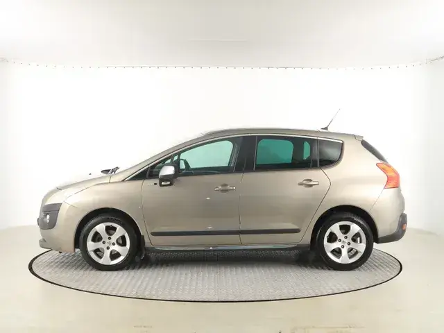 Peugeot 3008 2013 photo 2