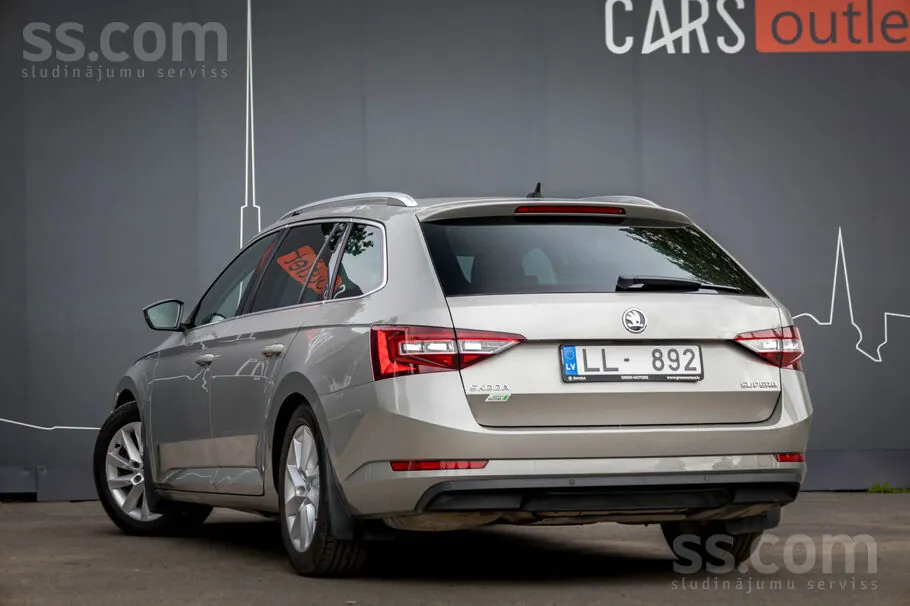 Skoda Superb 2018 photo 4
