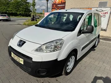 Peugeot Partner 2012 photo 2