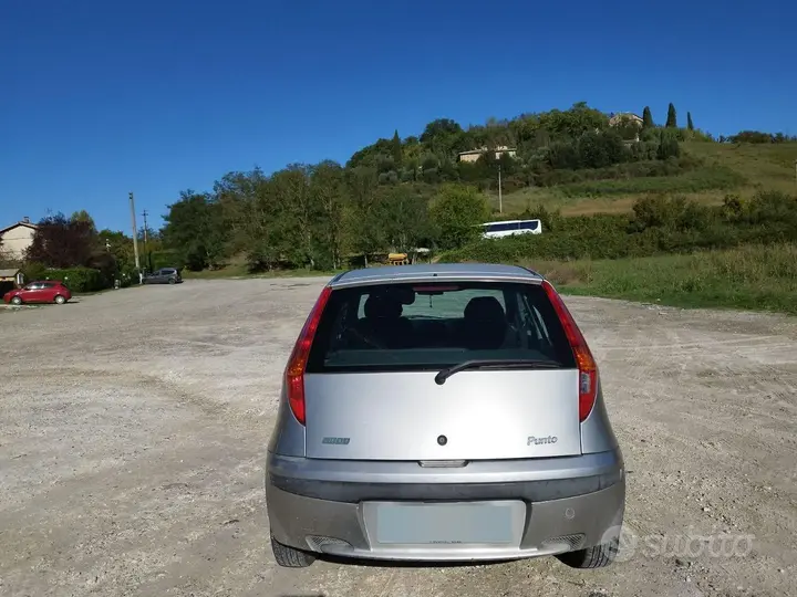 Fiat Punto 2001 photo 2