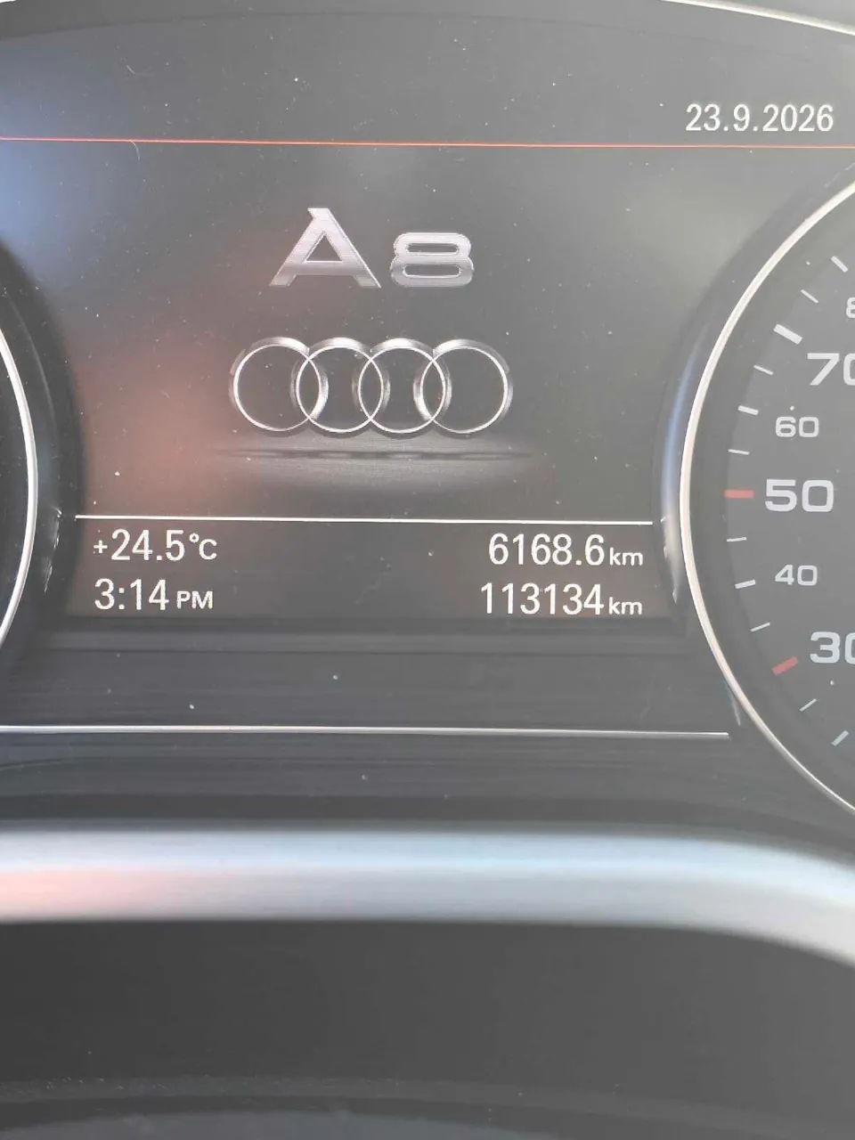 Audi A8 2017 photo 4
