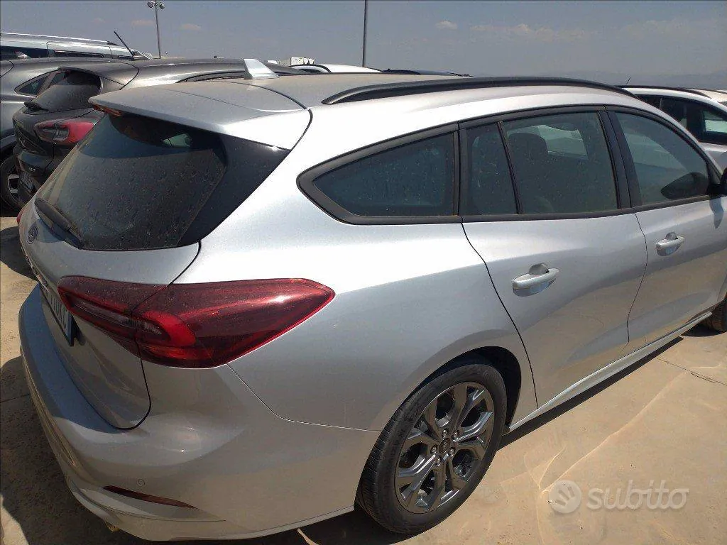 Ford Focus 2025 photo 2