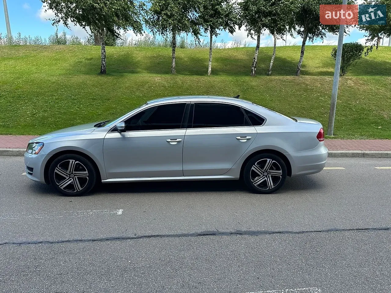 Volkswagen Passat 2012 photo 3
