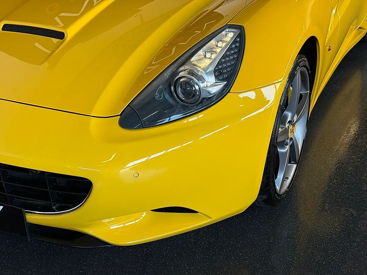 Ferrari California 2011 photo 2