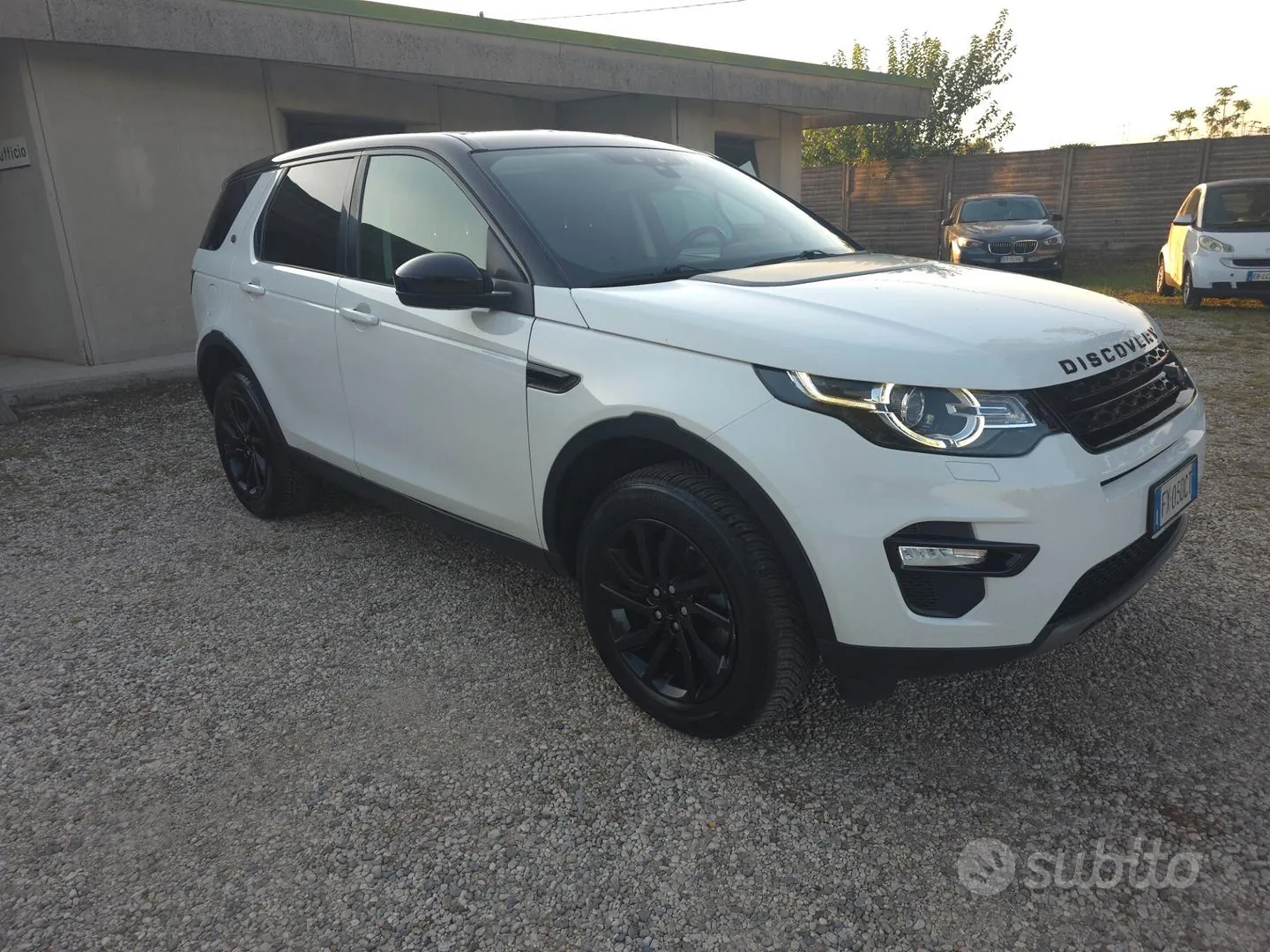 Land Rover Discovery Sport 2019 photo 2