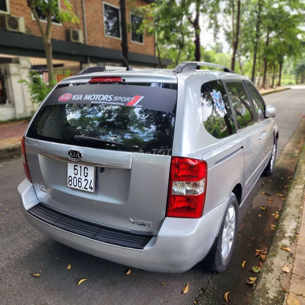 Kia Carnival 2009 photo 2