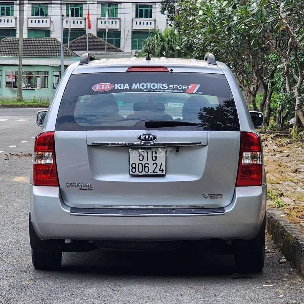 Kia Carnival 2009 photo 5