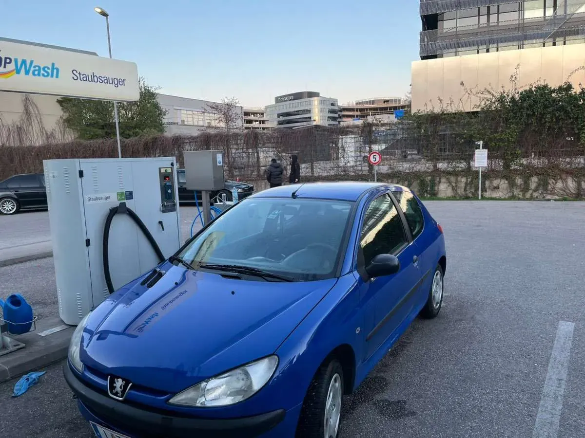 Peugeot 206 2001 photo 2