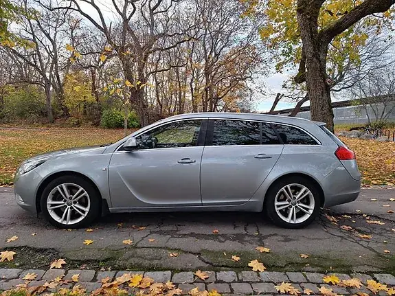 Opel Insignia 2011 photo 2