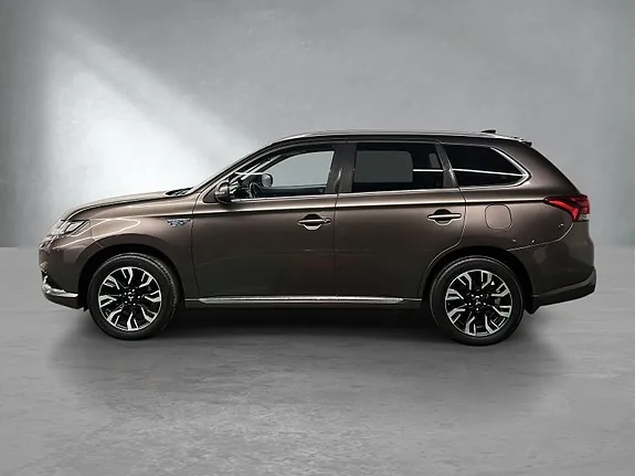Mitsubishi Outlander 2016 photo 2