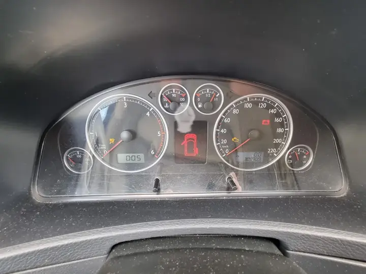 Volkswagen T5 2009 photo 3