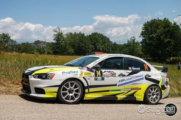 Mitsubishi Lancer Evo X 2010 photo 3