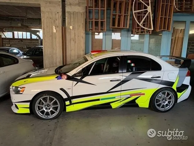 Mitsubishi Lancer Evo X 2010 photo 4