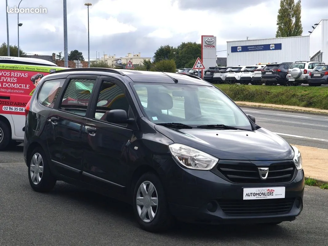 Dacia Lodgy 2014 photo 4