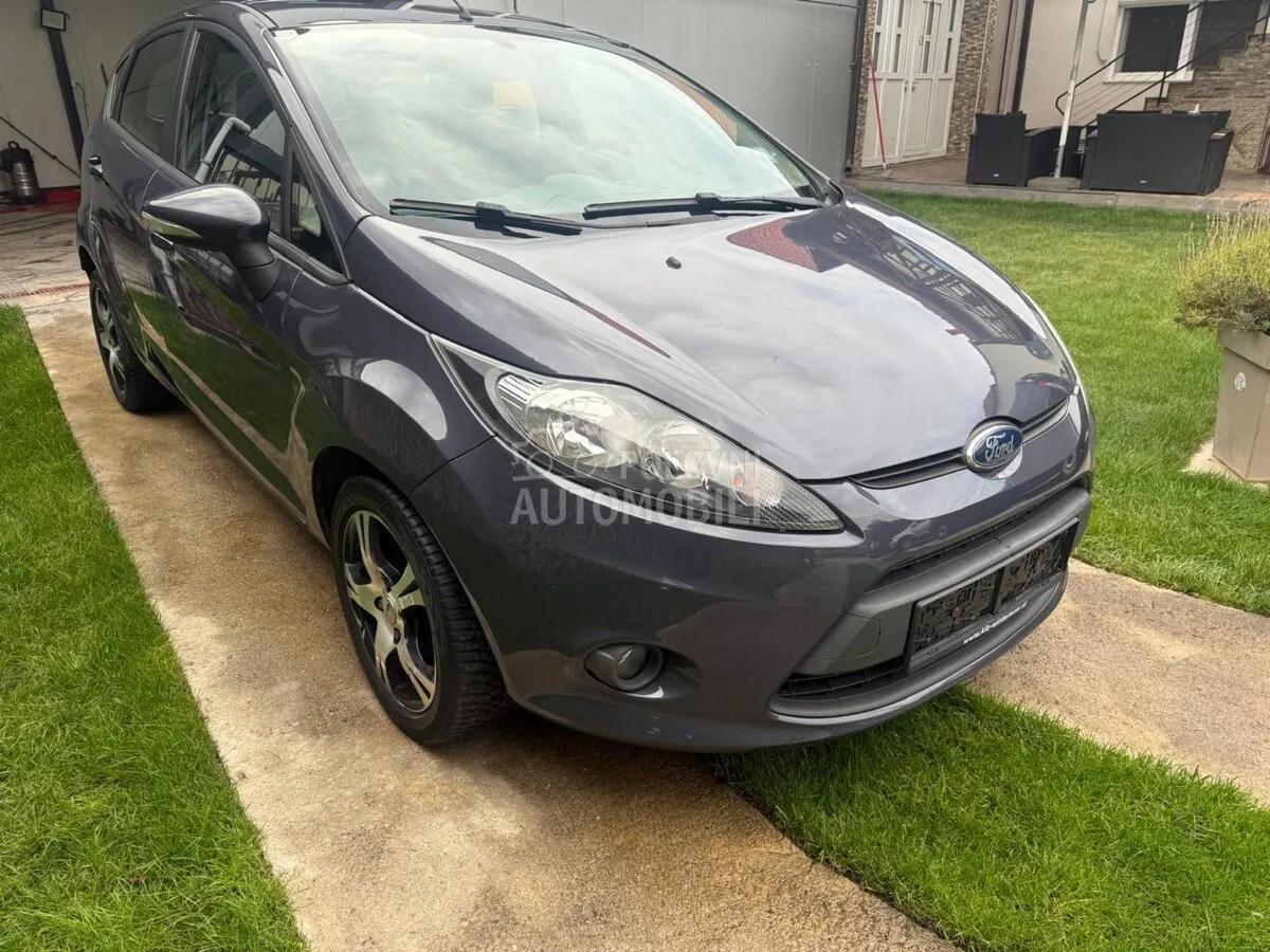 Ford Fiesta 2011 photo 3