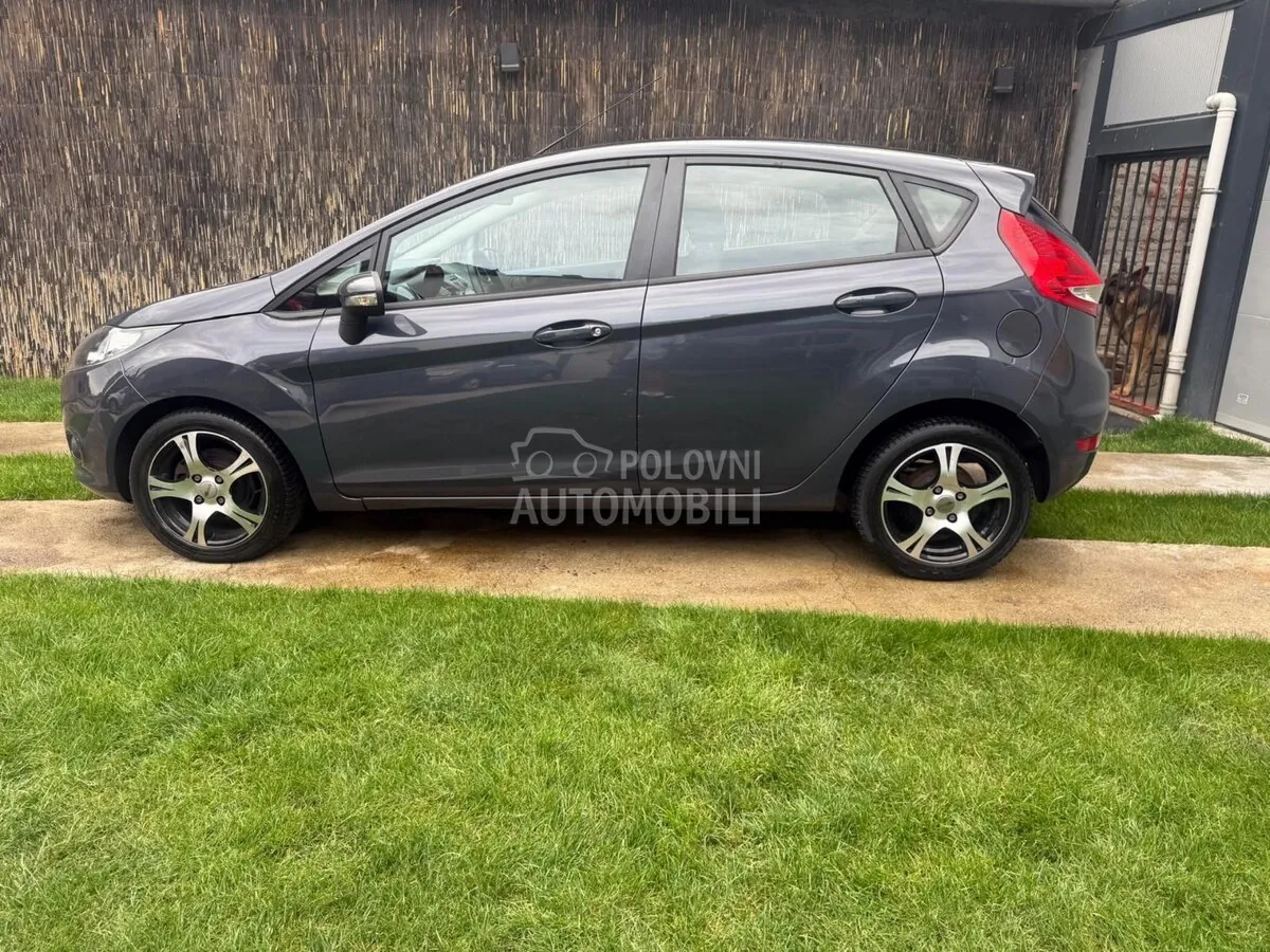 Ford Fiesta 2011 photo 5