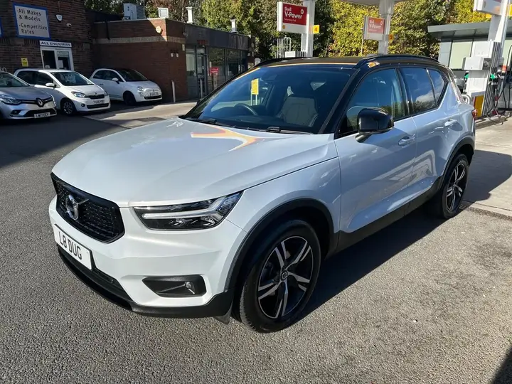 Volvo Xc40 2021 photo 2