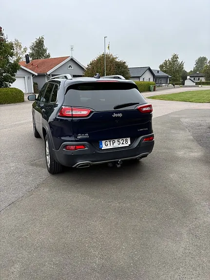Jeep Cherokee 2015 photo 3