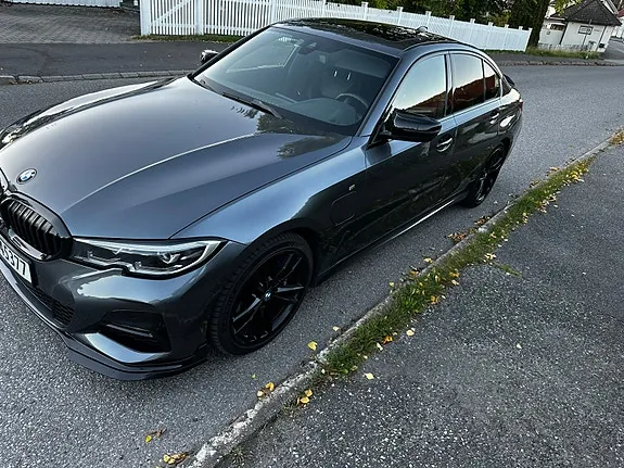 BMW 330E 2020 photo 2