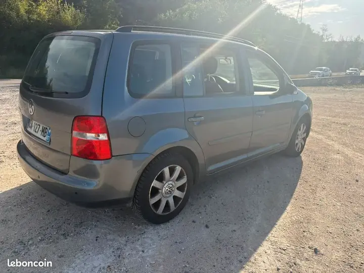 Volkswagen Touran 2004 photo 4