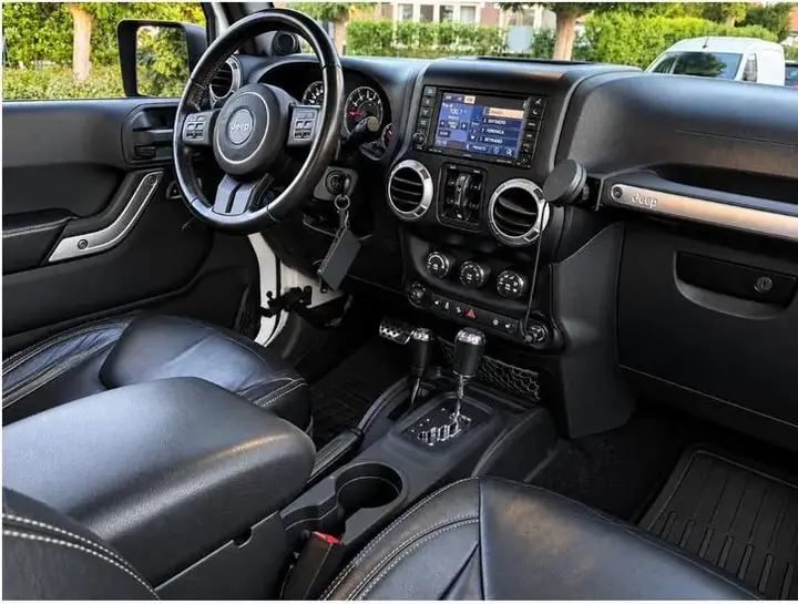 Jeep Wrangler 2013 photo 2