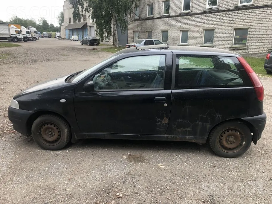 Fiat Punto 1999 photo 3