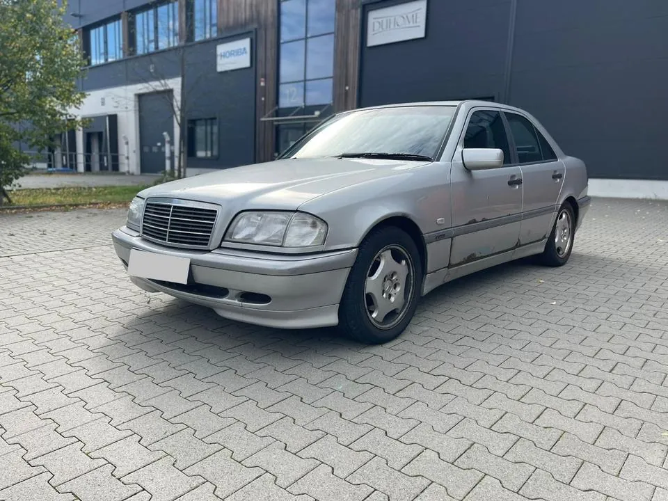 Mercedes-Benz C 200