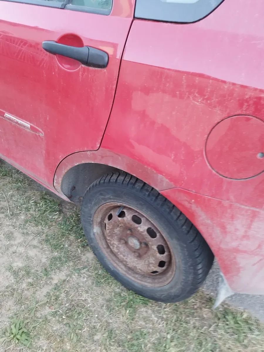 Mazda Mazda2 2003 photo 3