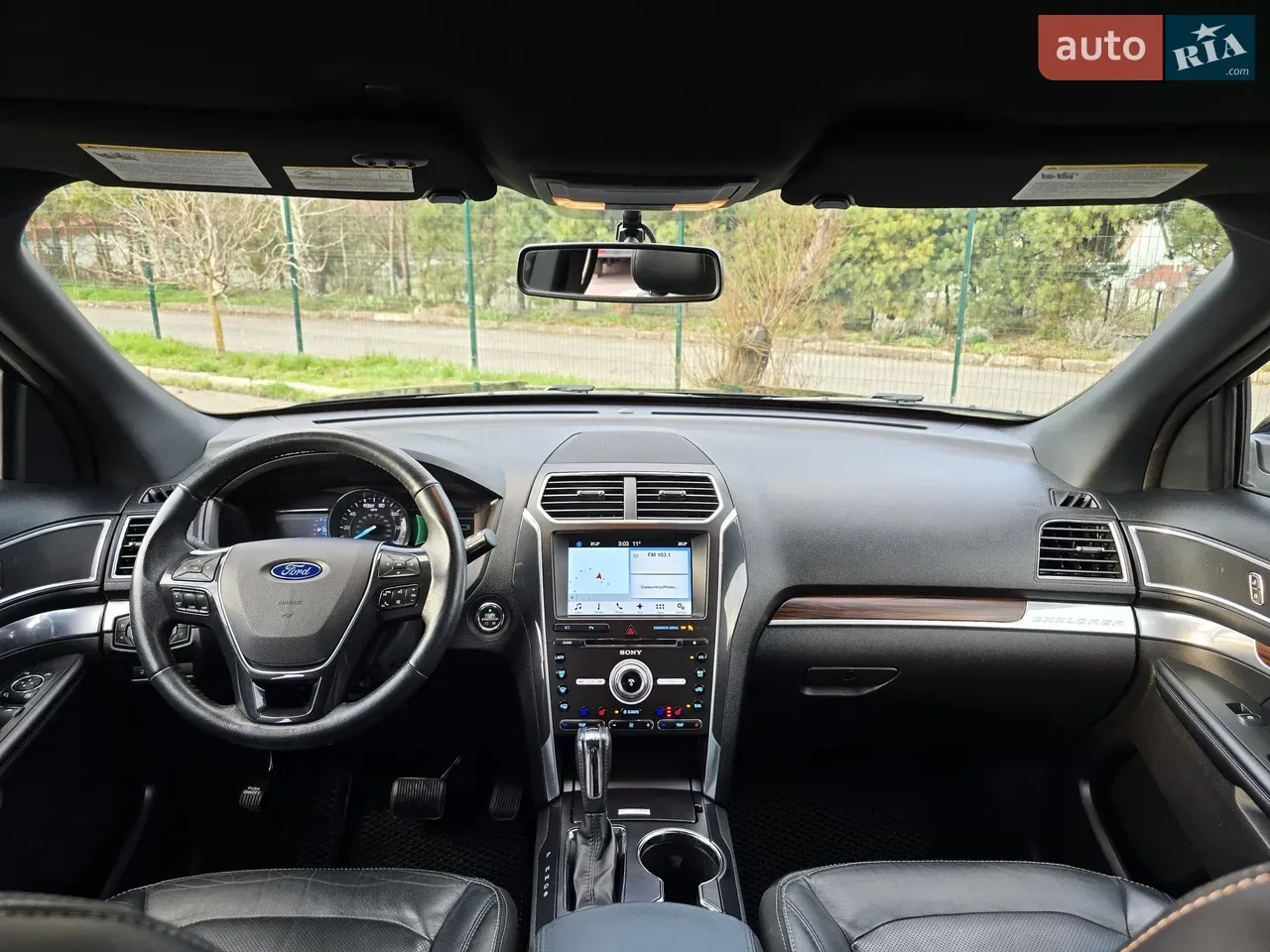 Ford Explorer 2016 photo 2