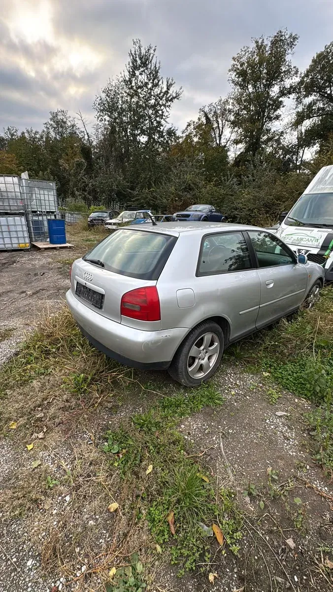 Audi A3 1999 photo 3