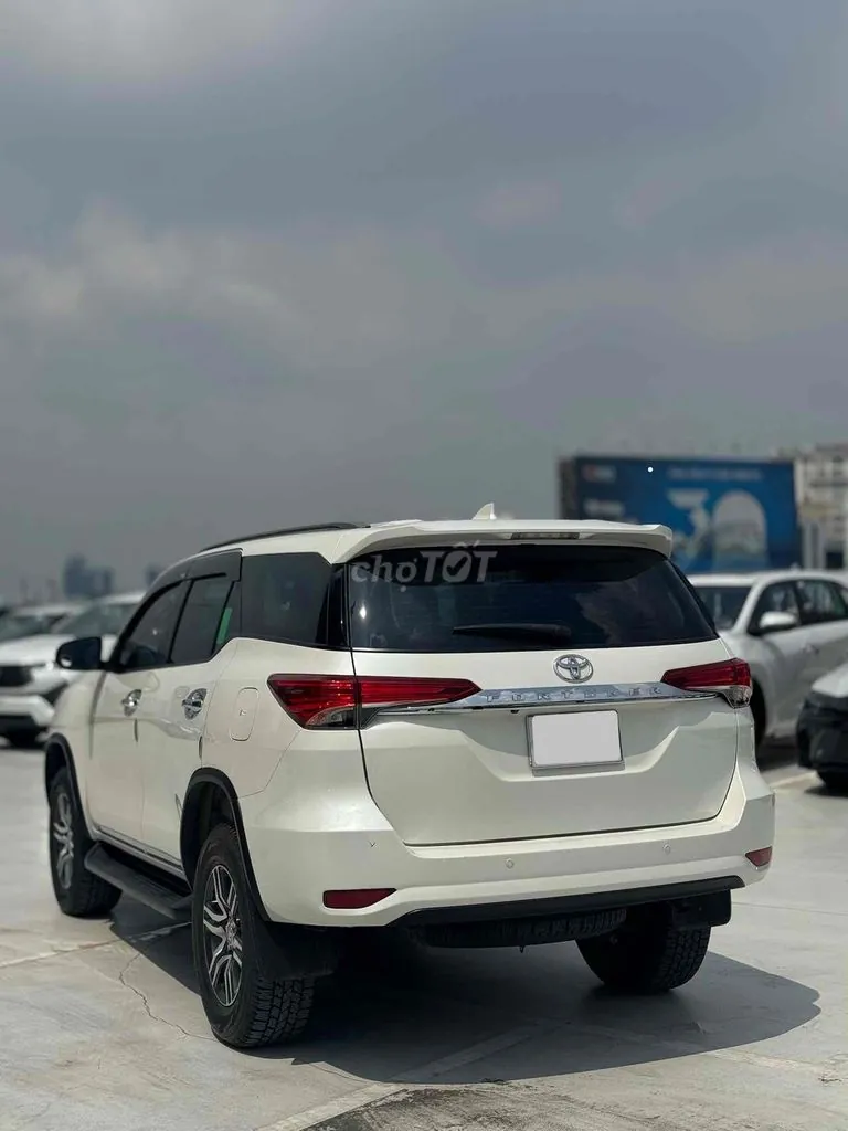 Toyota Fortuner 2018 photo 5