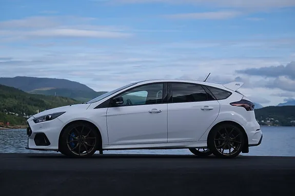 Ford Focus 2017 photo 2