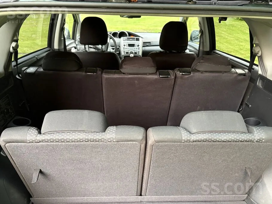Toyota Verso 2011 photo 4