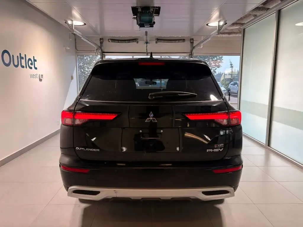 Mitsubishi Outlander 2023 photo 5
