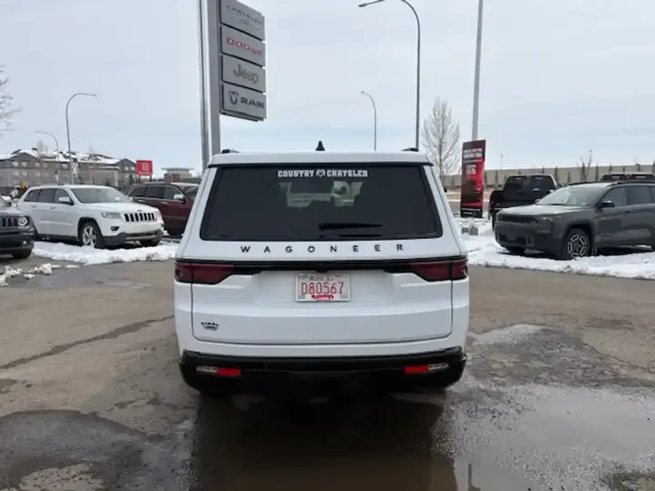 Jeep Wagoneer 2024 photo 5