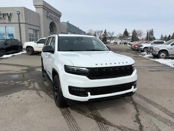 Jeep Wagoneer 2024 photo 2