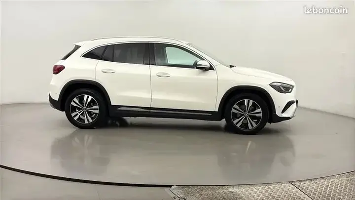 Mercedes-Benz Gla 2024 photo 4