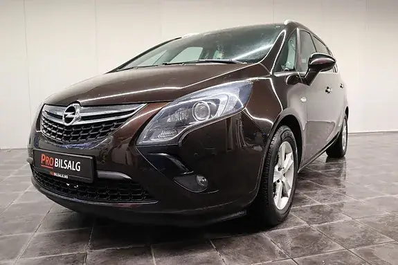 Opel Zafira Tourer 2012 photo 2