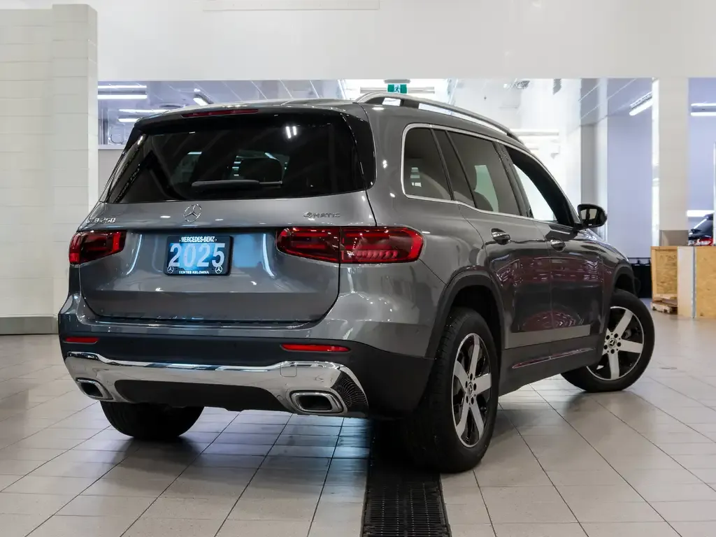 Mercedes-Benz Glb 2025 photo 3