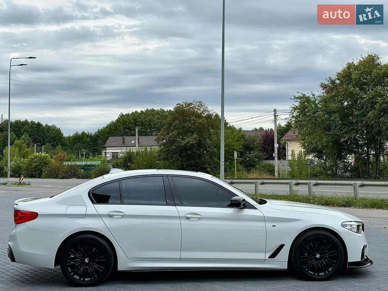 BMW 5 Series 2018 photo 4