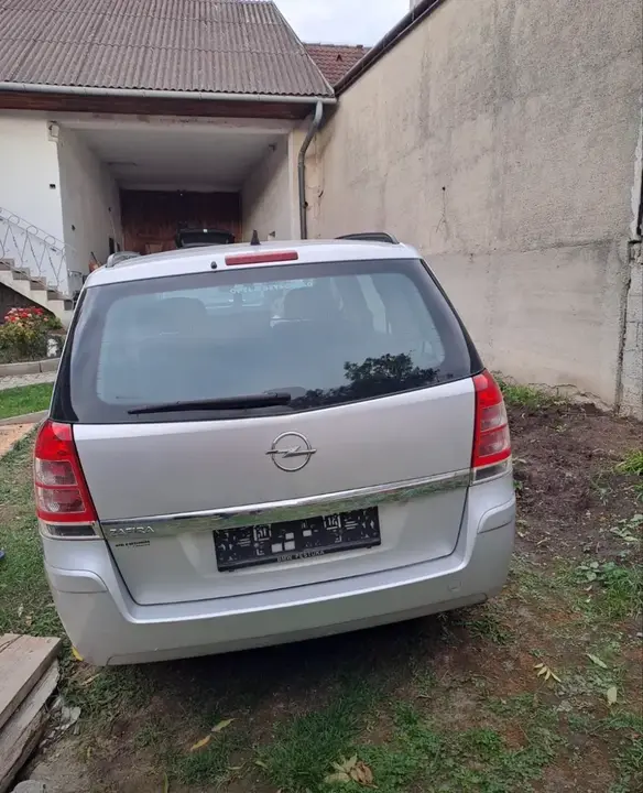 Opel Zafira 2007 photo 2