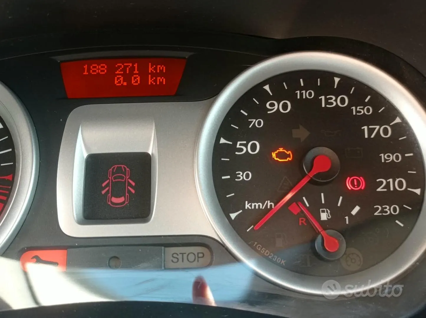 Renault Clio 2010 photo 5