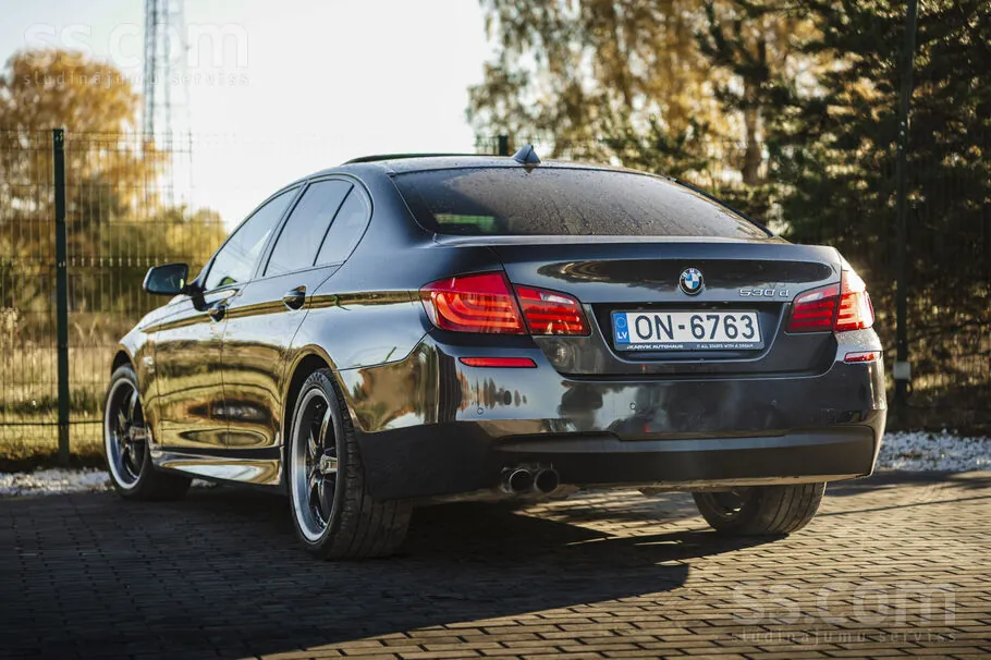 BMW 530 2011 photo 4