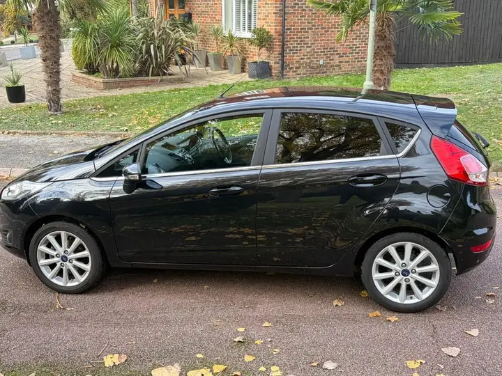 Ford Fiesta 2015 photo 4