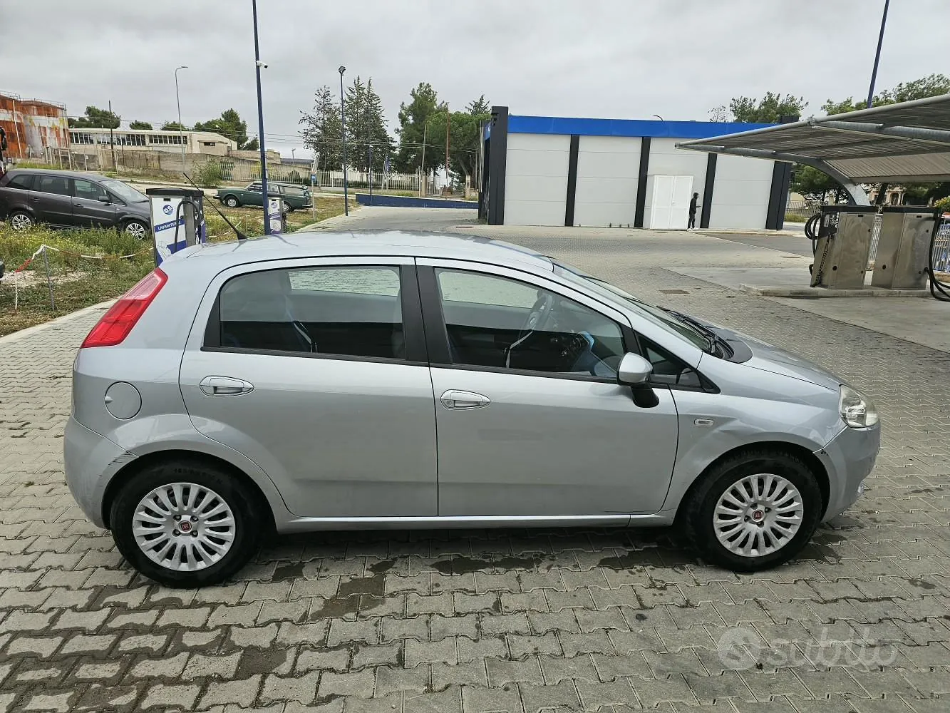 Fiat Grande Punto 2005 photo 2