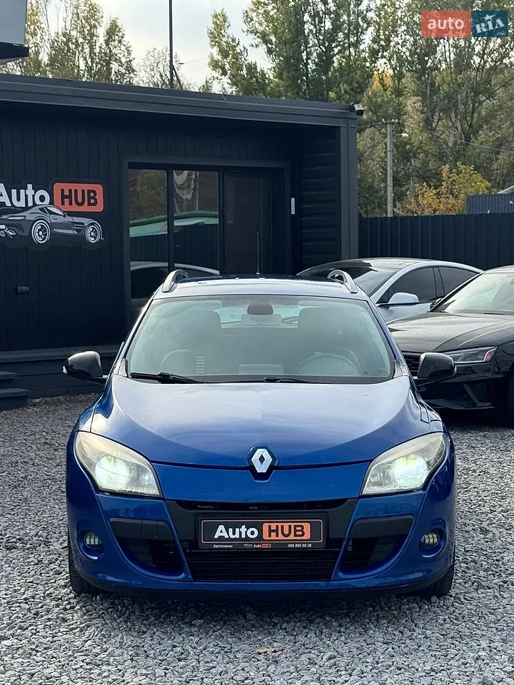 Renault Megane 2011 photo 2
