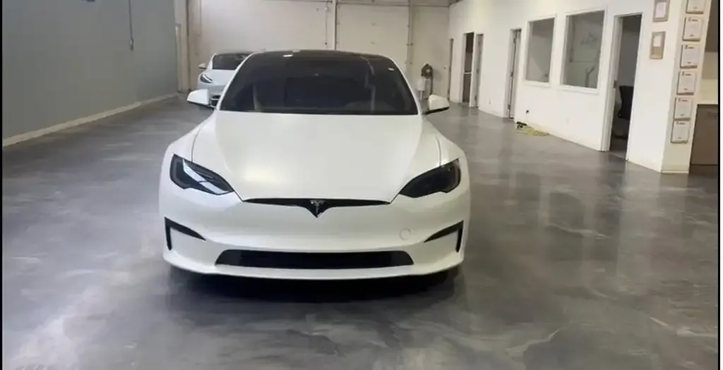 Tesla Model S 2023 photo 2