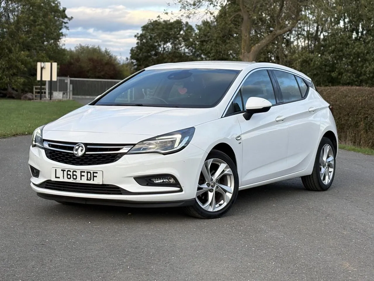 Vauxhall Astra 2016 photo 3