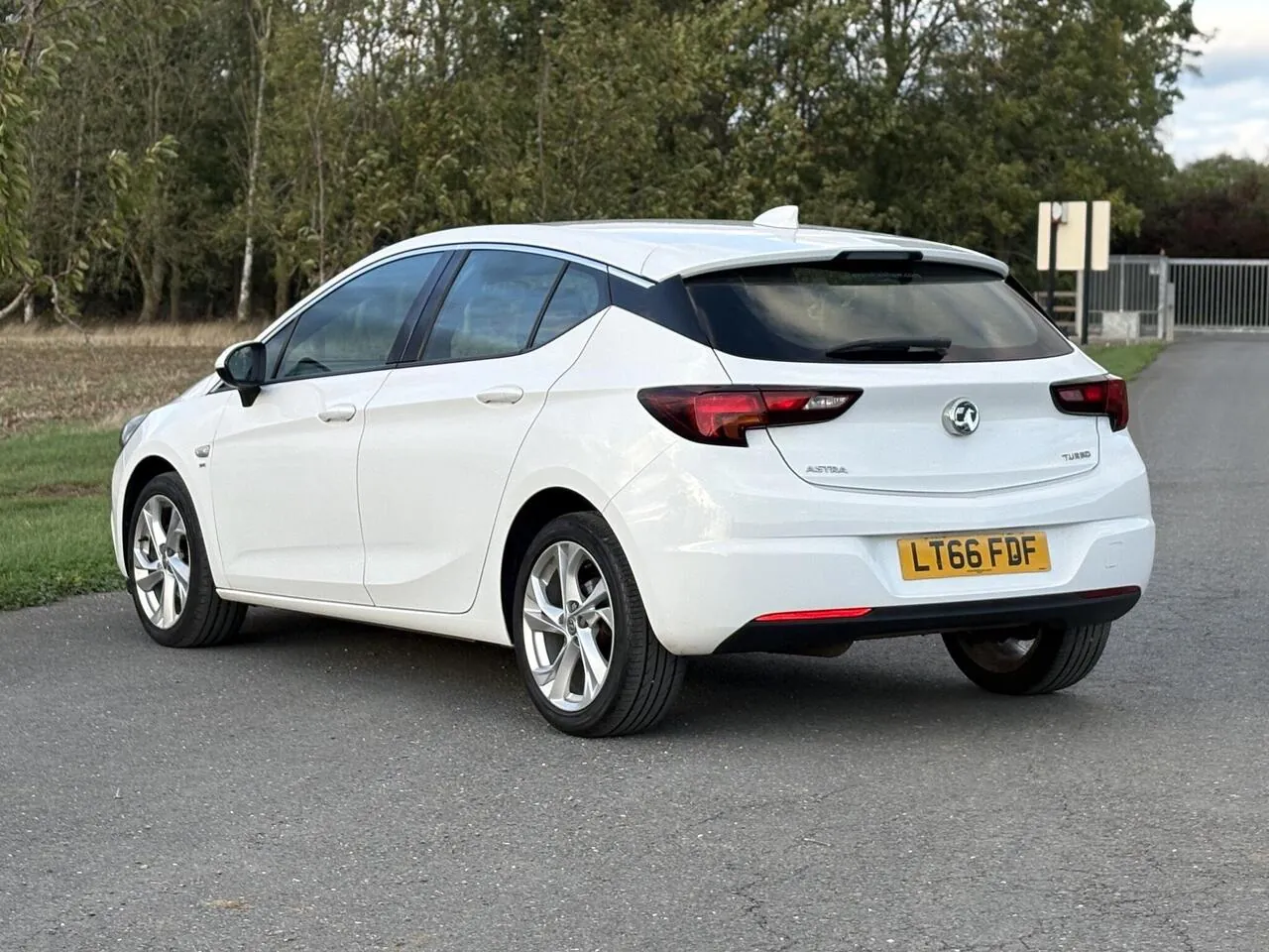 Vauxhall Astra 2016 photo 5
