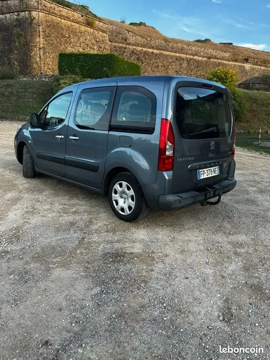 Peugeot Partner 2009 photo 2
